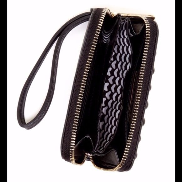 *** Black Studded Wristlet / Wallet - Picture 3 of 6