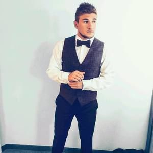 Meet your Posher, Alex