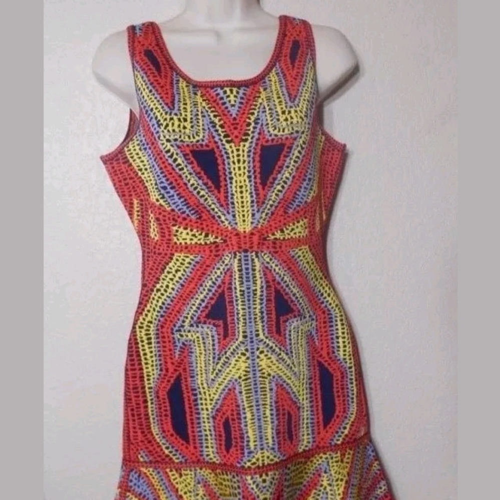 sz L (12-14) GEOMETRIC JACQUARD FLOUNCE DRE