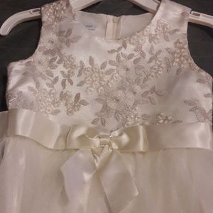 Girls dress