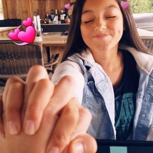 Meet your Posher, Emanuel