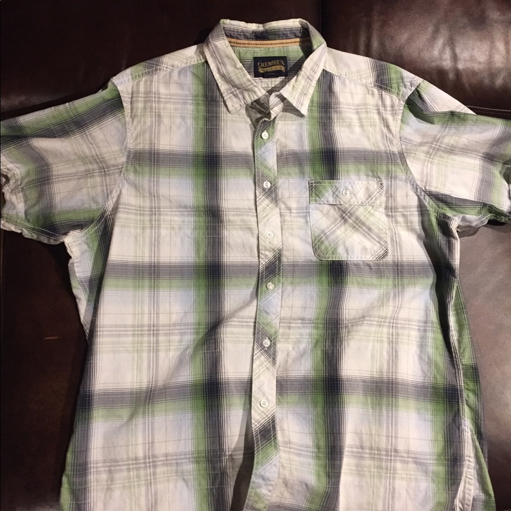 Cremieux men’s XL button up short sleeve shirt.