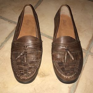 Men’s Bass 10 1/2 brown leather loafers