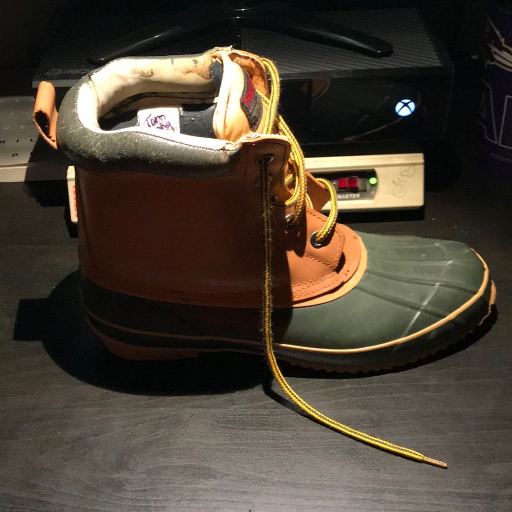 Duck boots