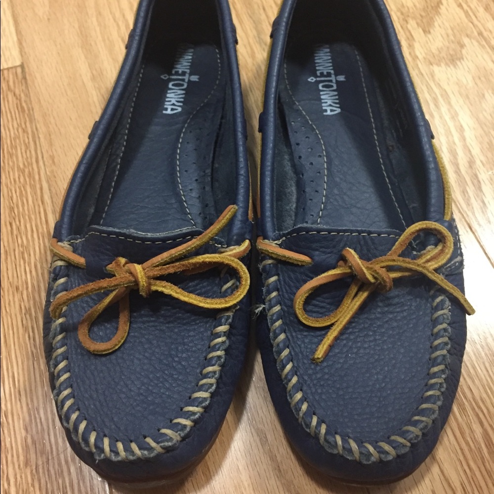 Navy blue leather Minnetonka Moccasins