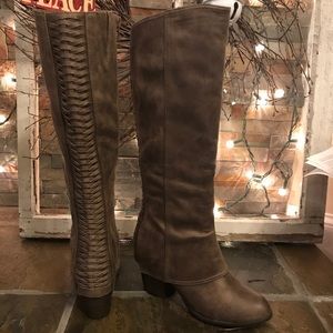 Fergalicious Lundry Boots