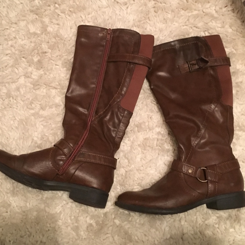 Brown boots