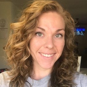 Meet your Posher, Whitney