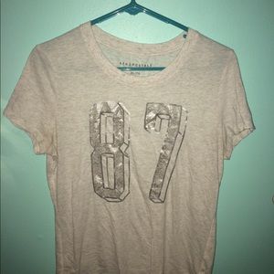 Gray and sliver Aeropostale short sleeve shirt
