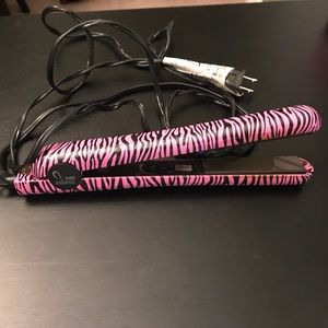 Makeover Essentials flat iron