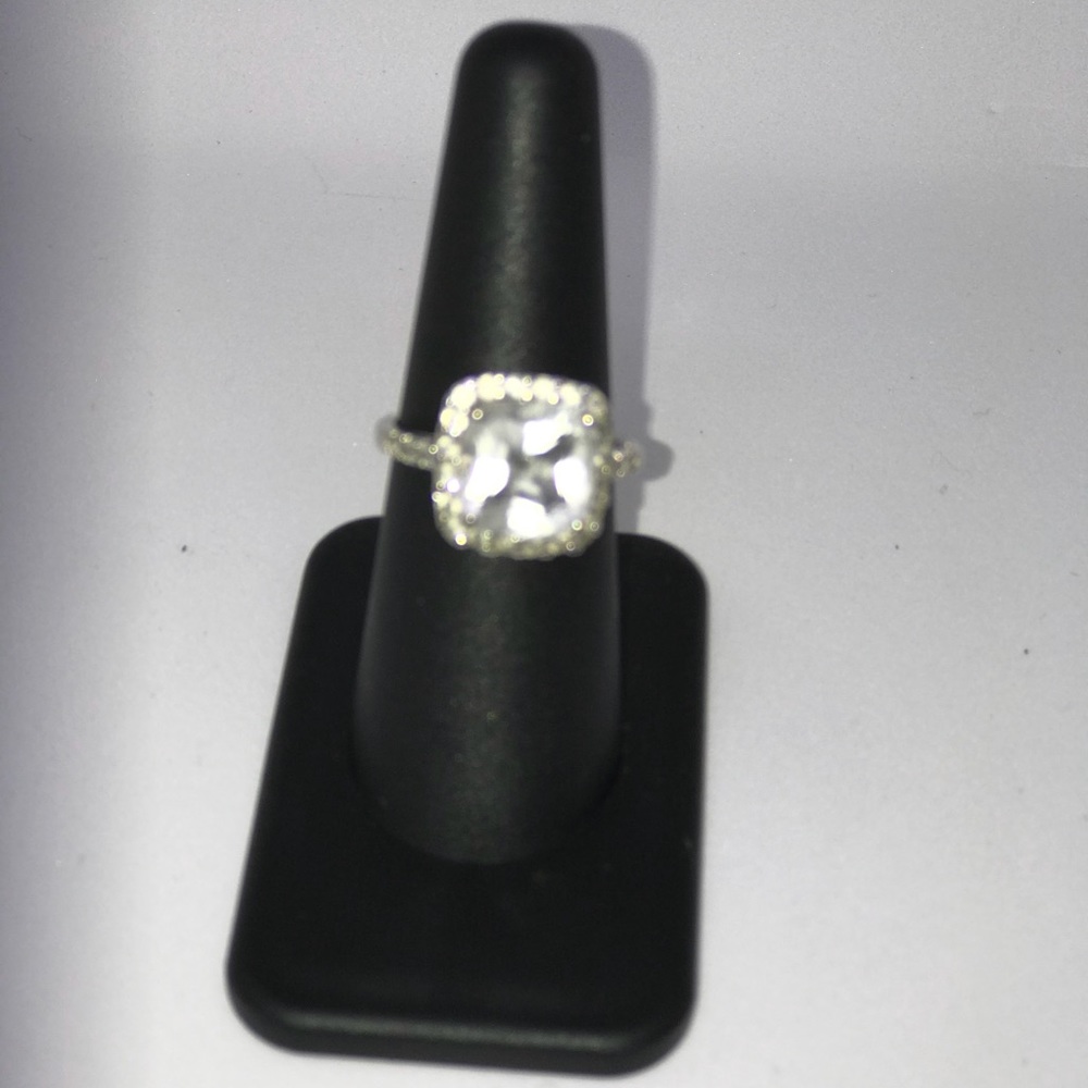 White Gold White Topaz Ring