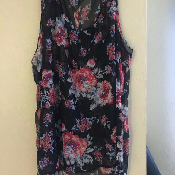 Plus size shirt - Picture 7 of 8