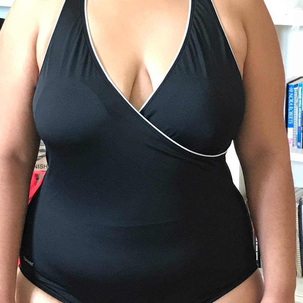 ➕Black Cross Back One Piece Bathing Suit 👙