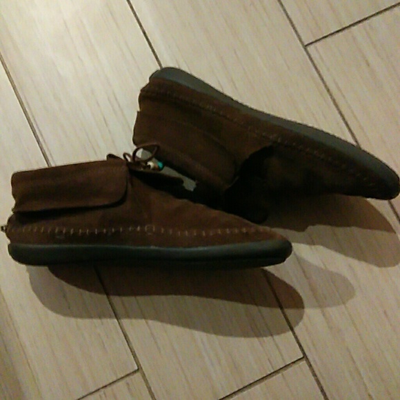 van moccasins