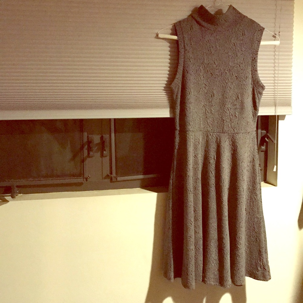Sleeveless fit n flare dress