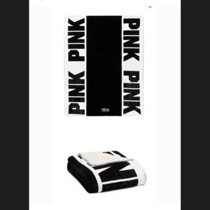 NWT PINK VICTORIAS SECRET SHERPA BLANKET!