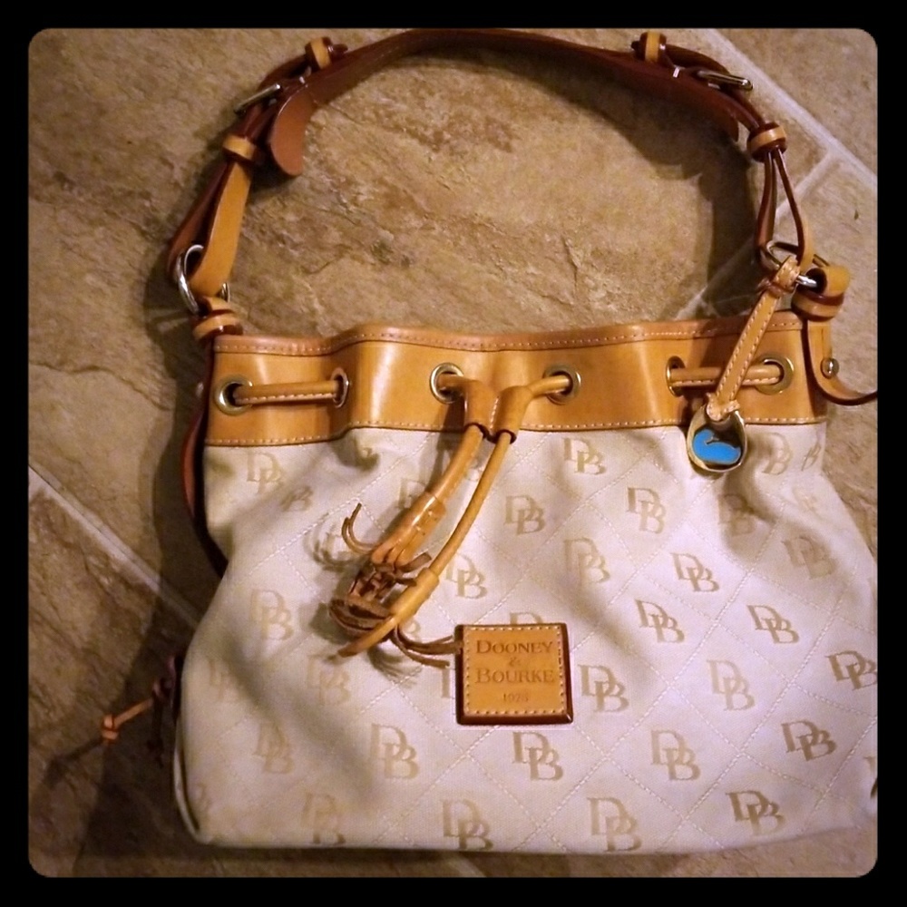 Dooney & Bourke