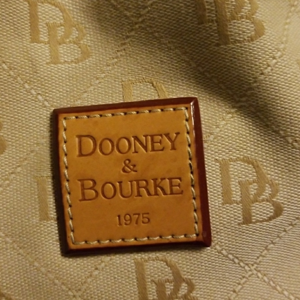 Dooney & Bourke - Picture 2 of 4