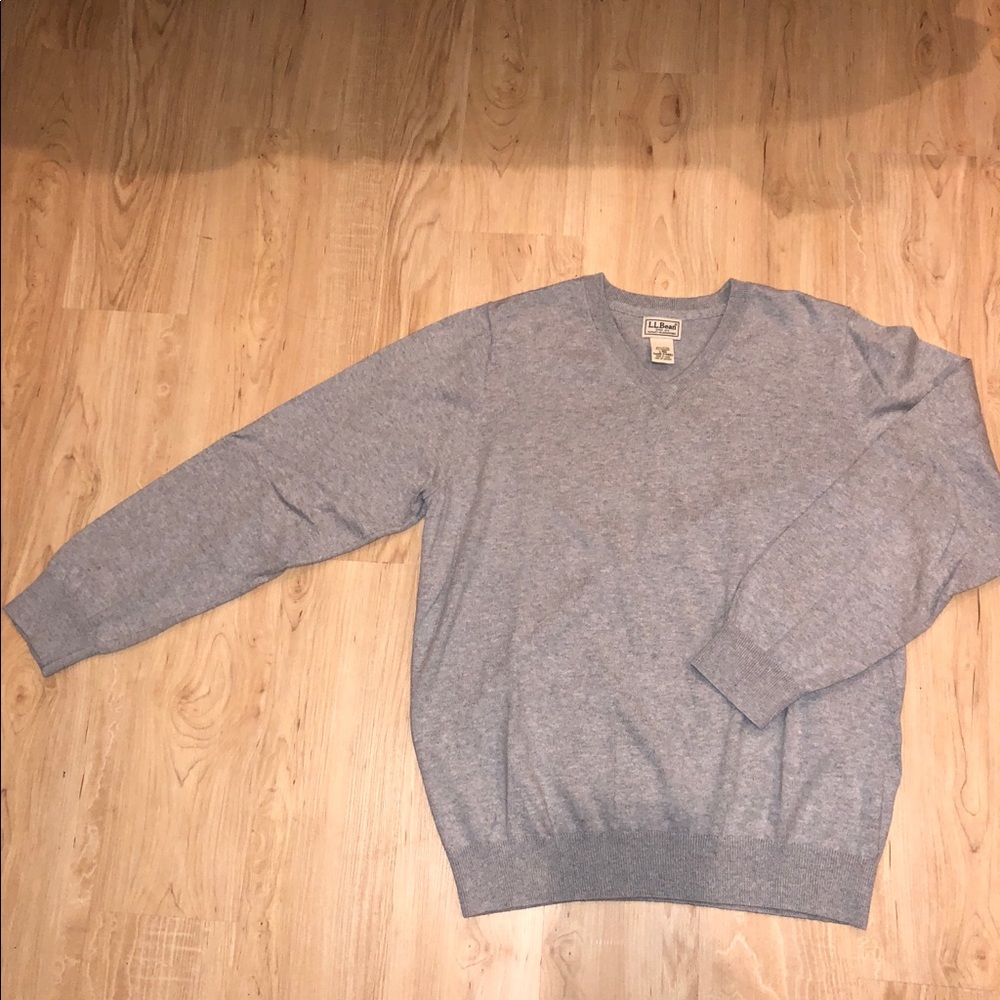 Men’s LL Bean gray cotton-cashmere blend sweater