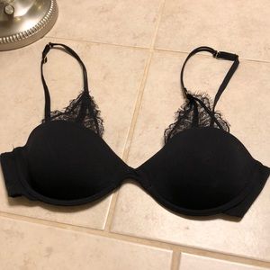 Black lacy bra
