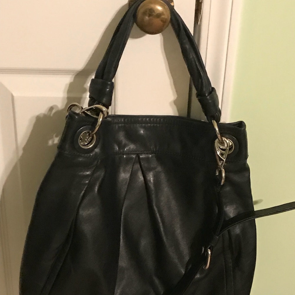 Coach - Picture 2 of 5