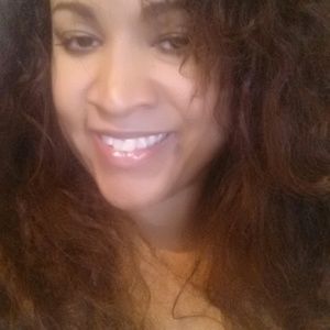 Meet your Posher, Monica