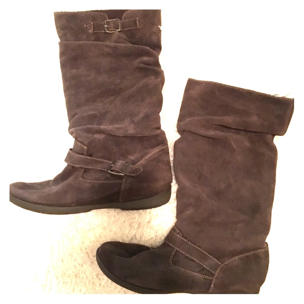 Chocolate Brown Suede Boots 🌟🌹