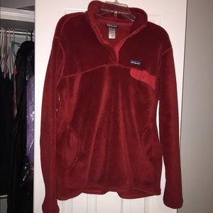 Red Patagonia pull over