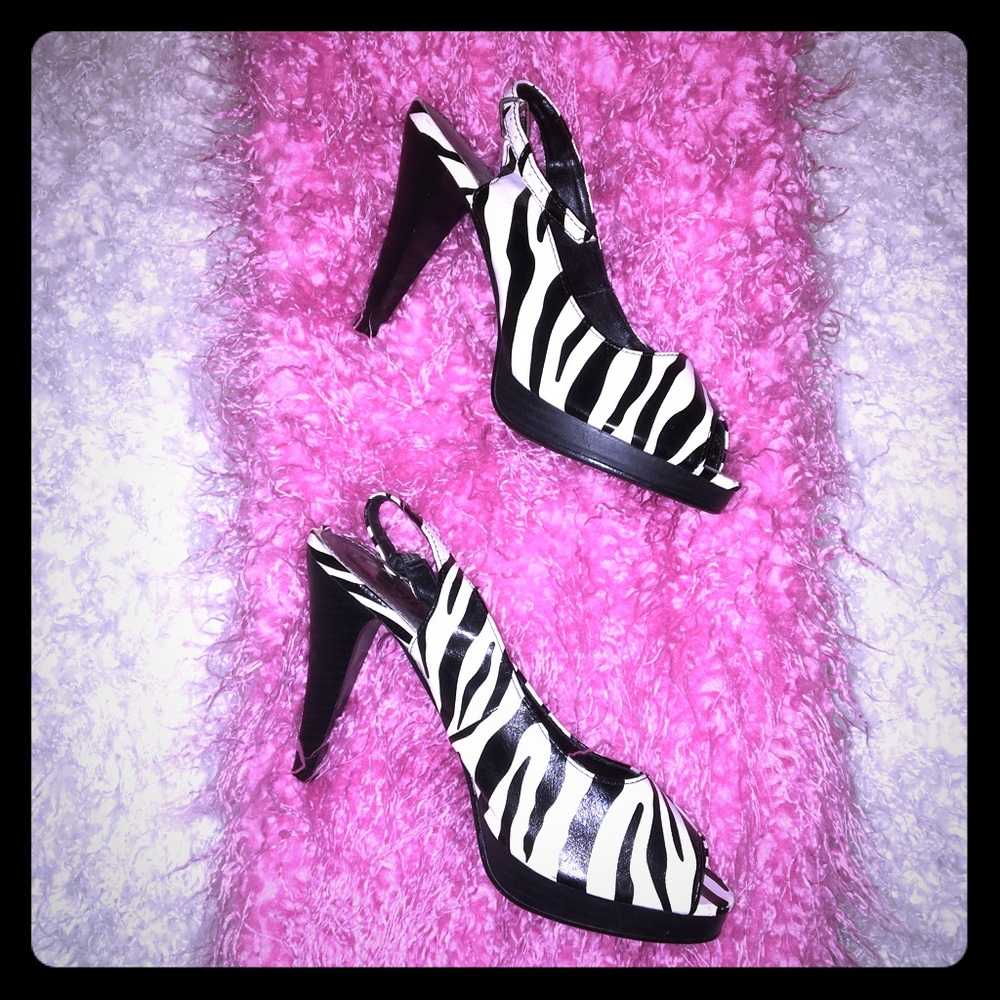 Sexy Zebra Stripe Heels 🌹