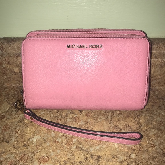 Michael Kors Handbags - Michael Kors Pink Wallet Double Zipper