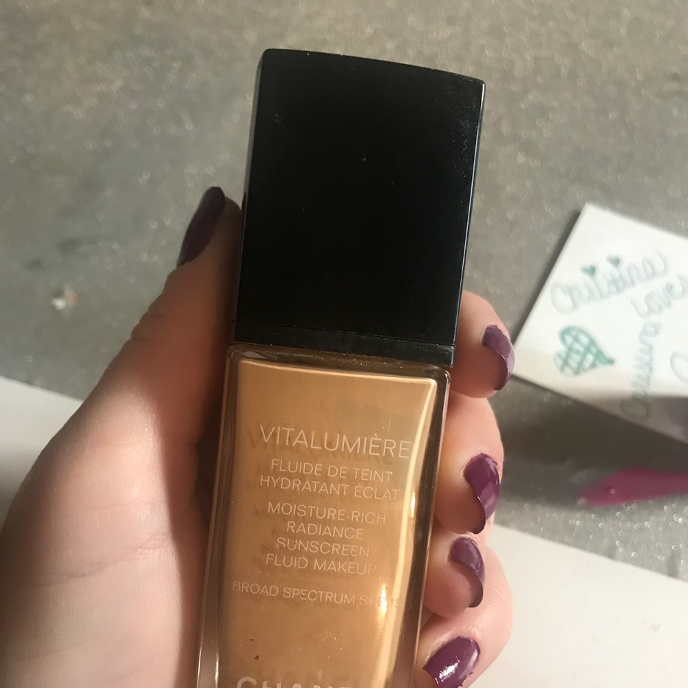Chanel foundation