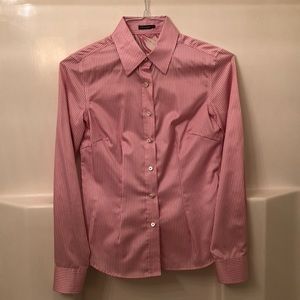 Beautiful J. Mclaughlin button down top blouse