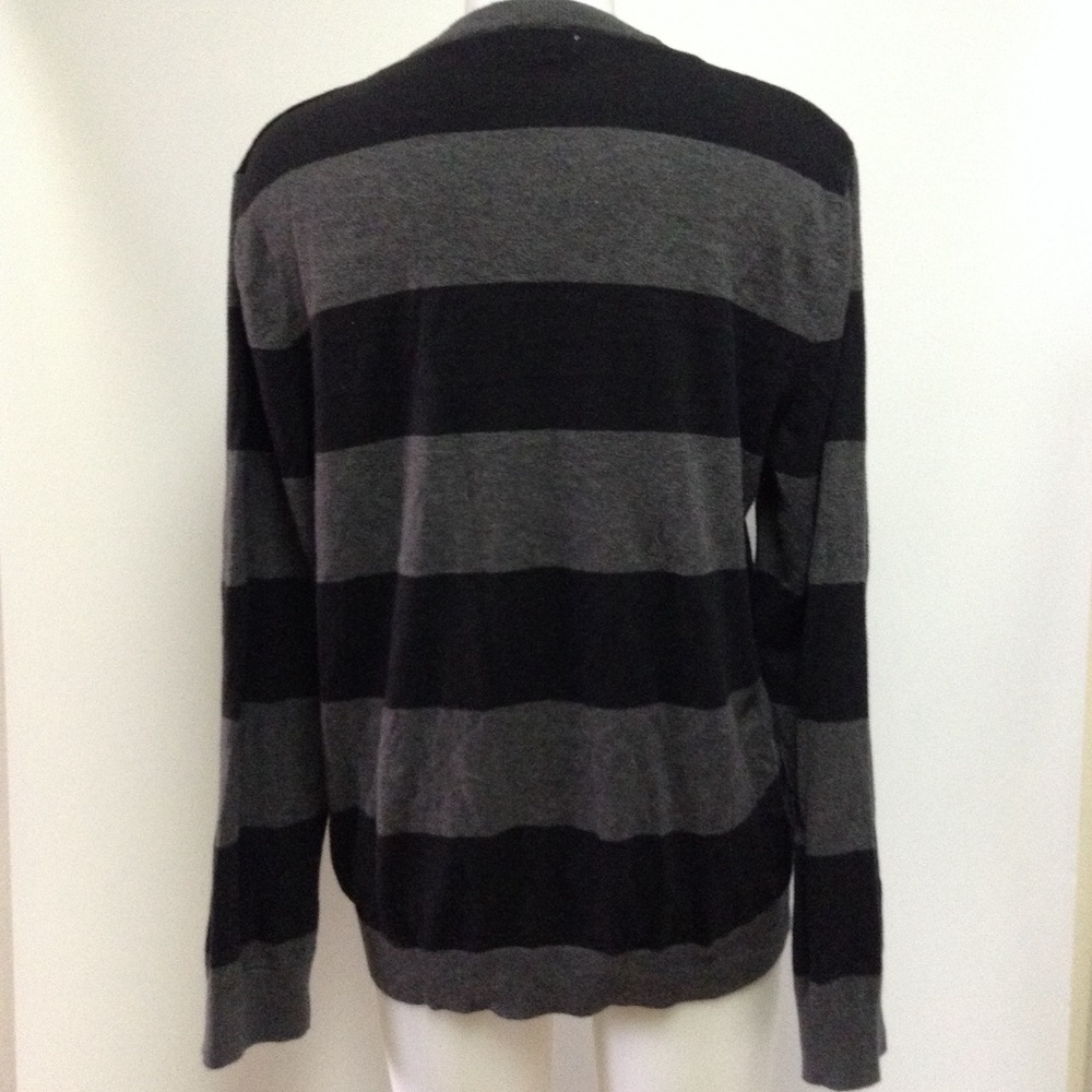 Old Navy V- Neck Sweater Striped Black&Gray  Large - Picture 6 of 8