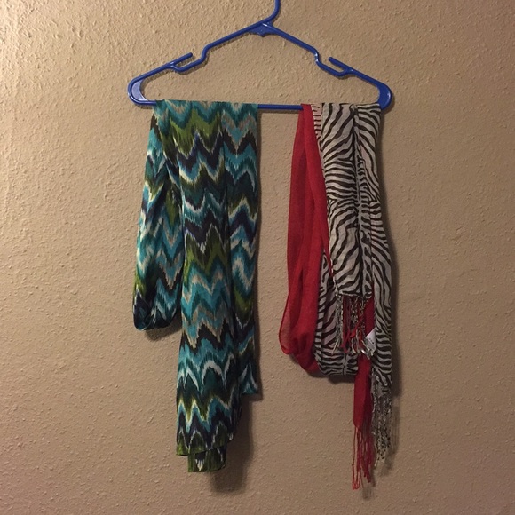 Accessories - Fashion Scarves