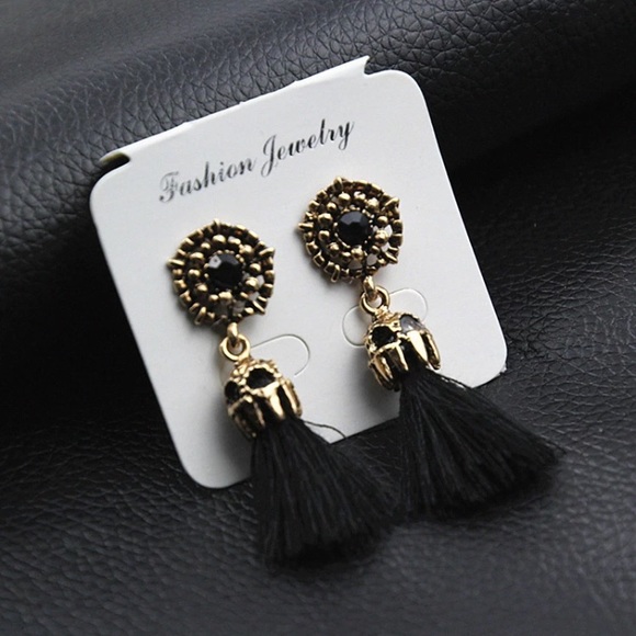 Tassel Stud Earrings - Picture 4 of 6