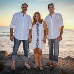 Meet your Posher, Sharareh