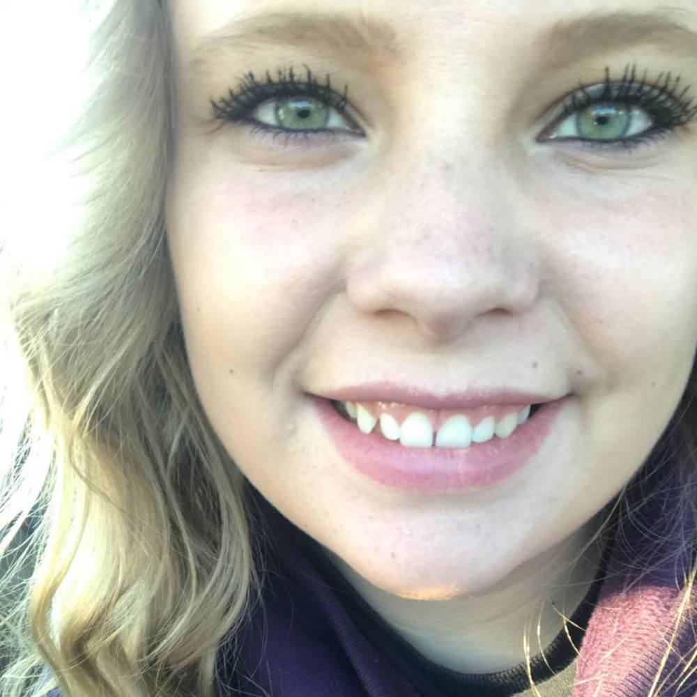 Meet your Posher, Becca