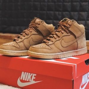 NIKE Dunk High Premium
