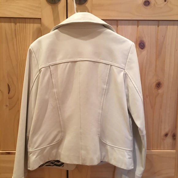White Leather Jacket with zebra lining - Picture 3 of 3