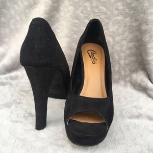 Black pump heels