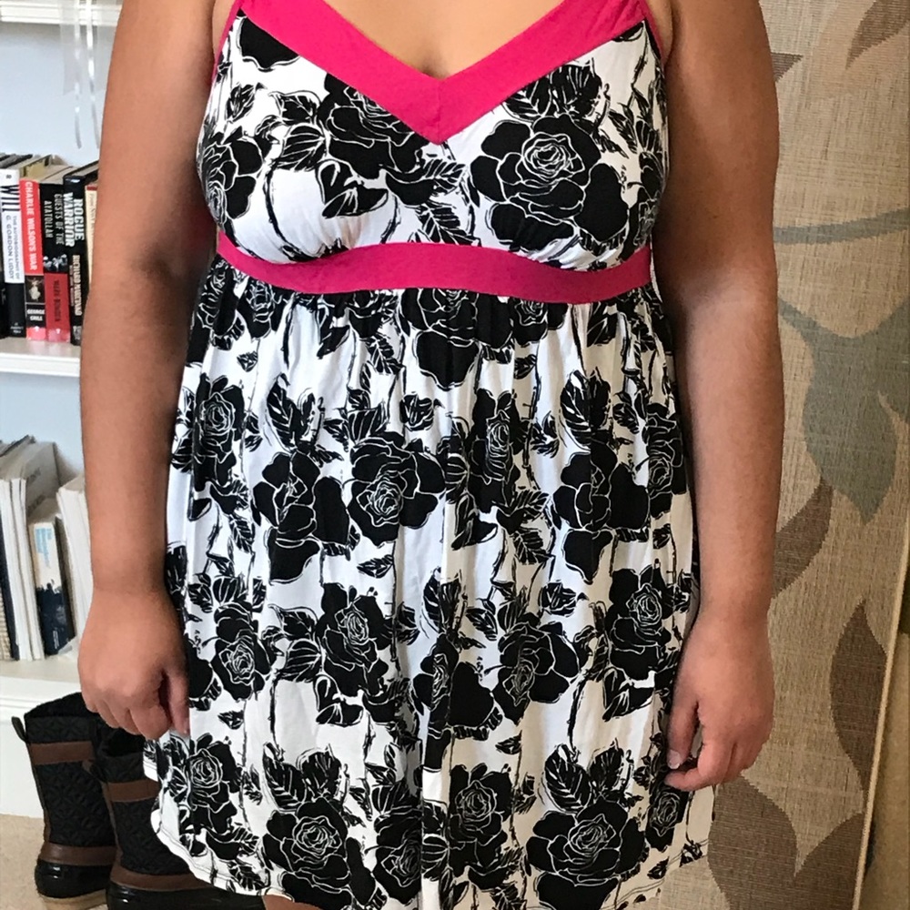 ➕Flowered nightgown