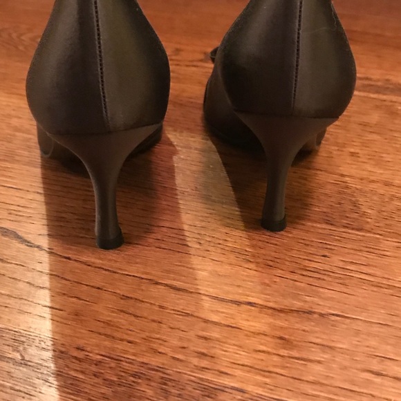 Women’s Stuart Weitzman Brown Dressy Heel - Picture 3 of 8
