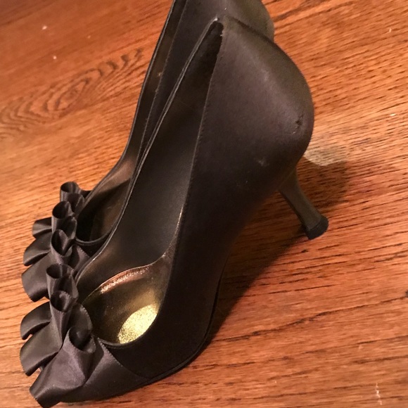 Women’s Stuart Weitzman Brown Dressy Heel - Picture 7 of 8