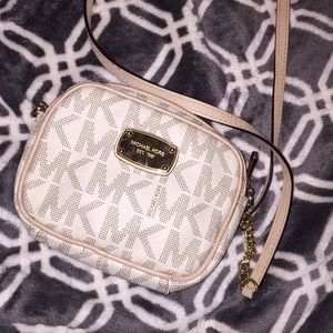 Michael Kors cross body purse