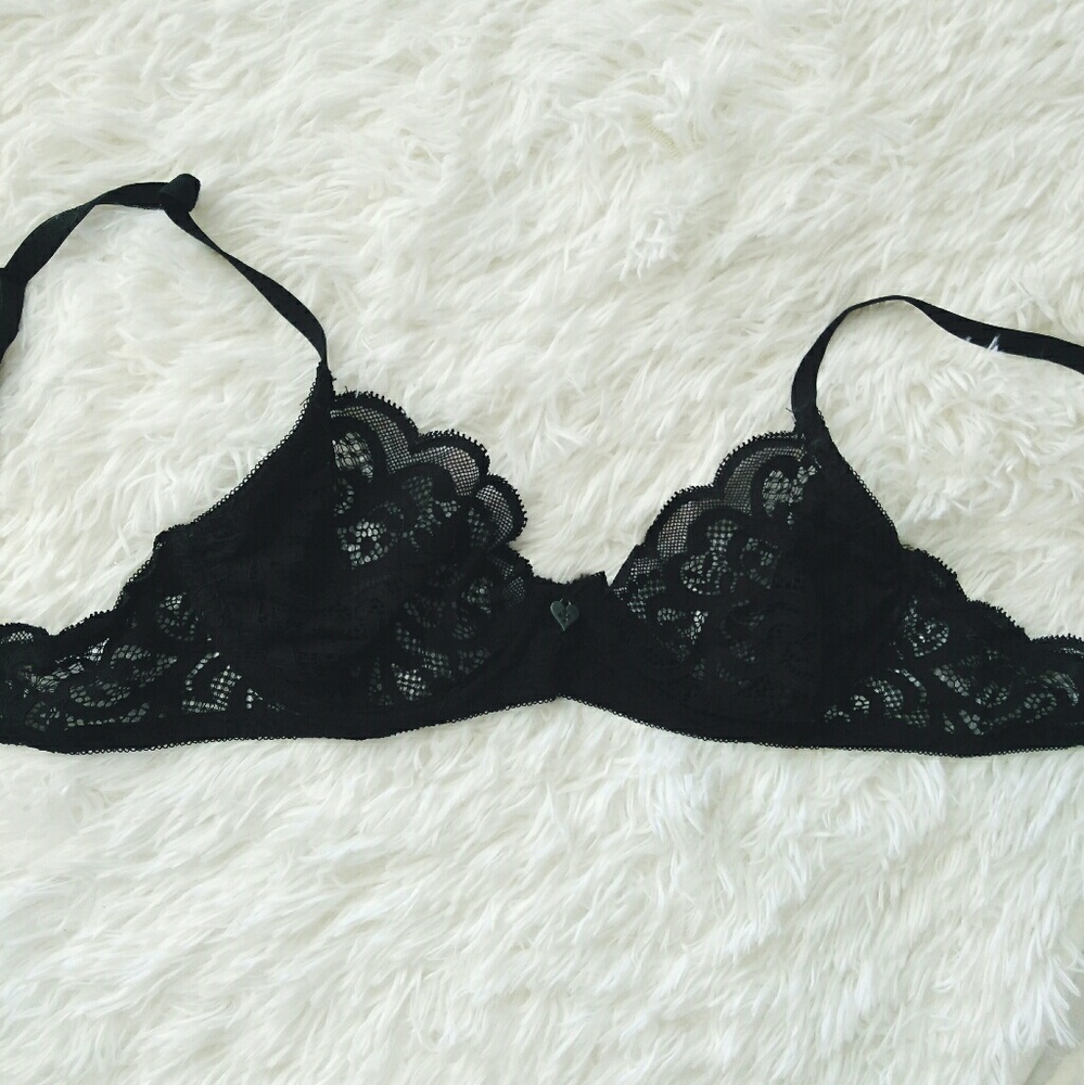 💕BLACKHEART 36B lace bra💕