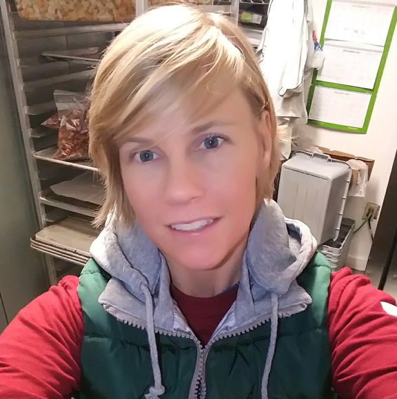 Meet your Posher, Erin - Picture 1 of 1