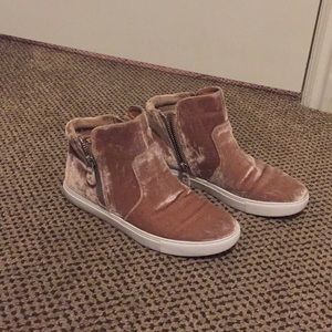 Velvet sneaker boots