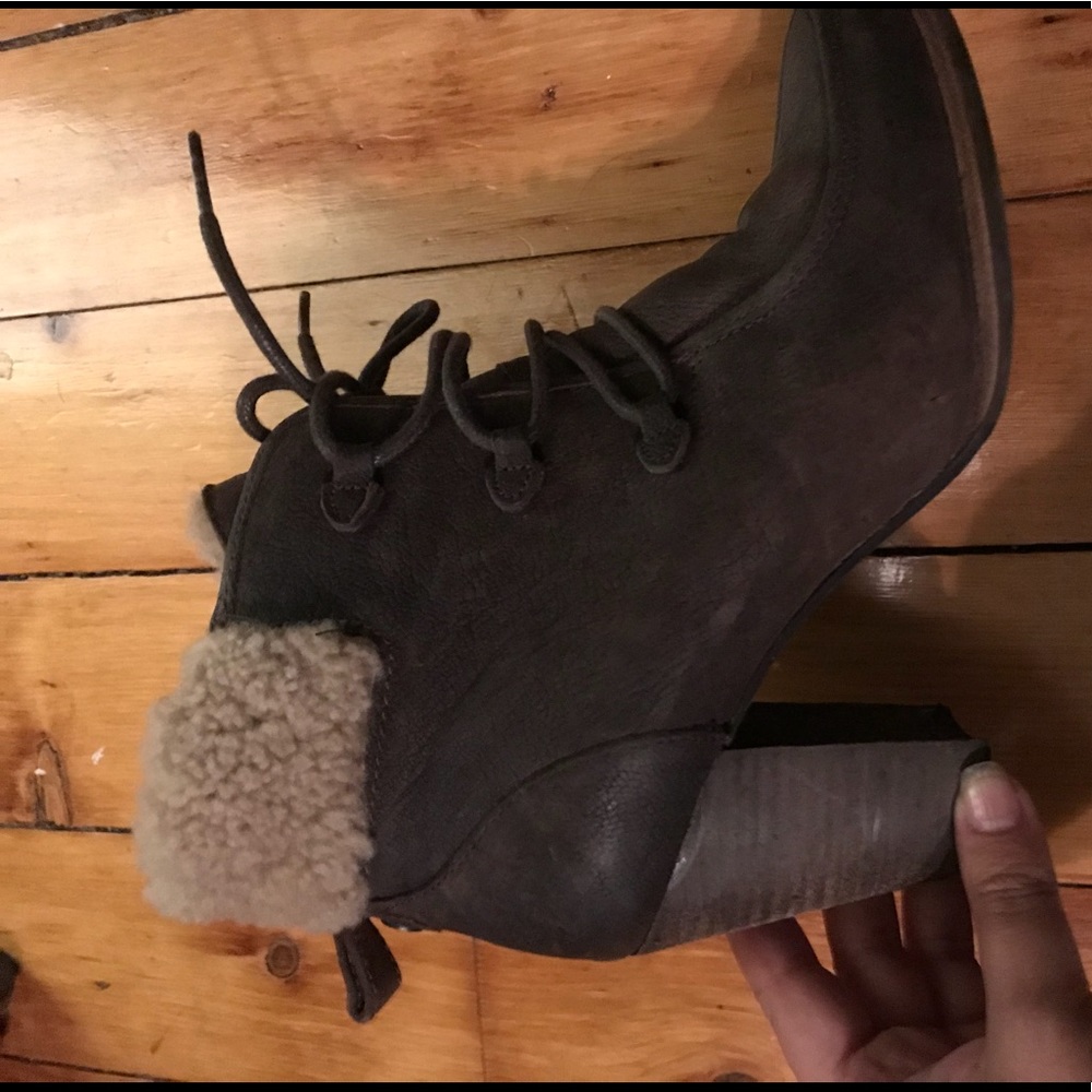 Uggs brown and tan heeled boots