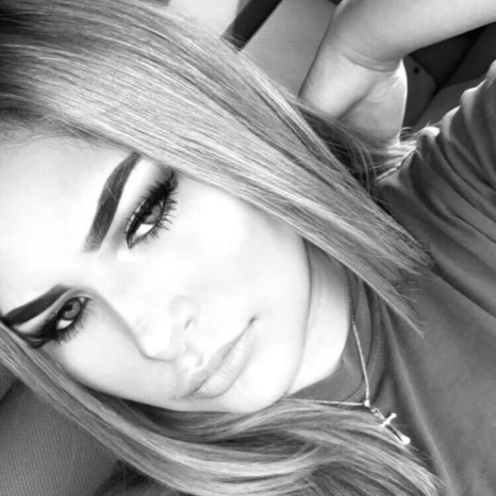 Meet your Posher, Kayla