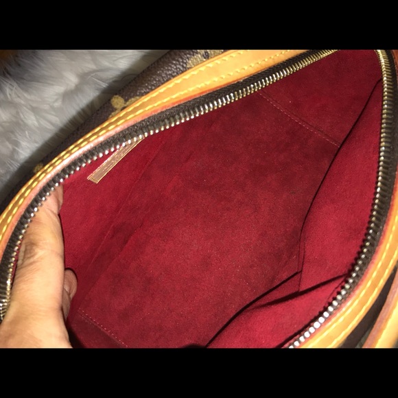 100% Louis Vuitton Klara Handbag Great Condition! - Picture 3 of 8